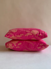 Afbeelding in Gallery-weergave laden, Kussen damast Roze
