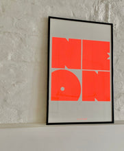 Afbeelding in Gallery-weergave laden, NEON POSTER in neon rood
